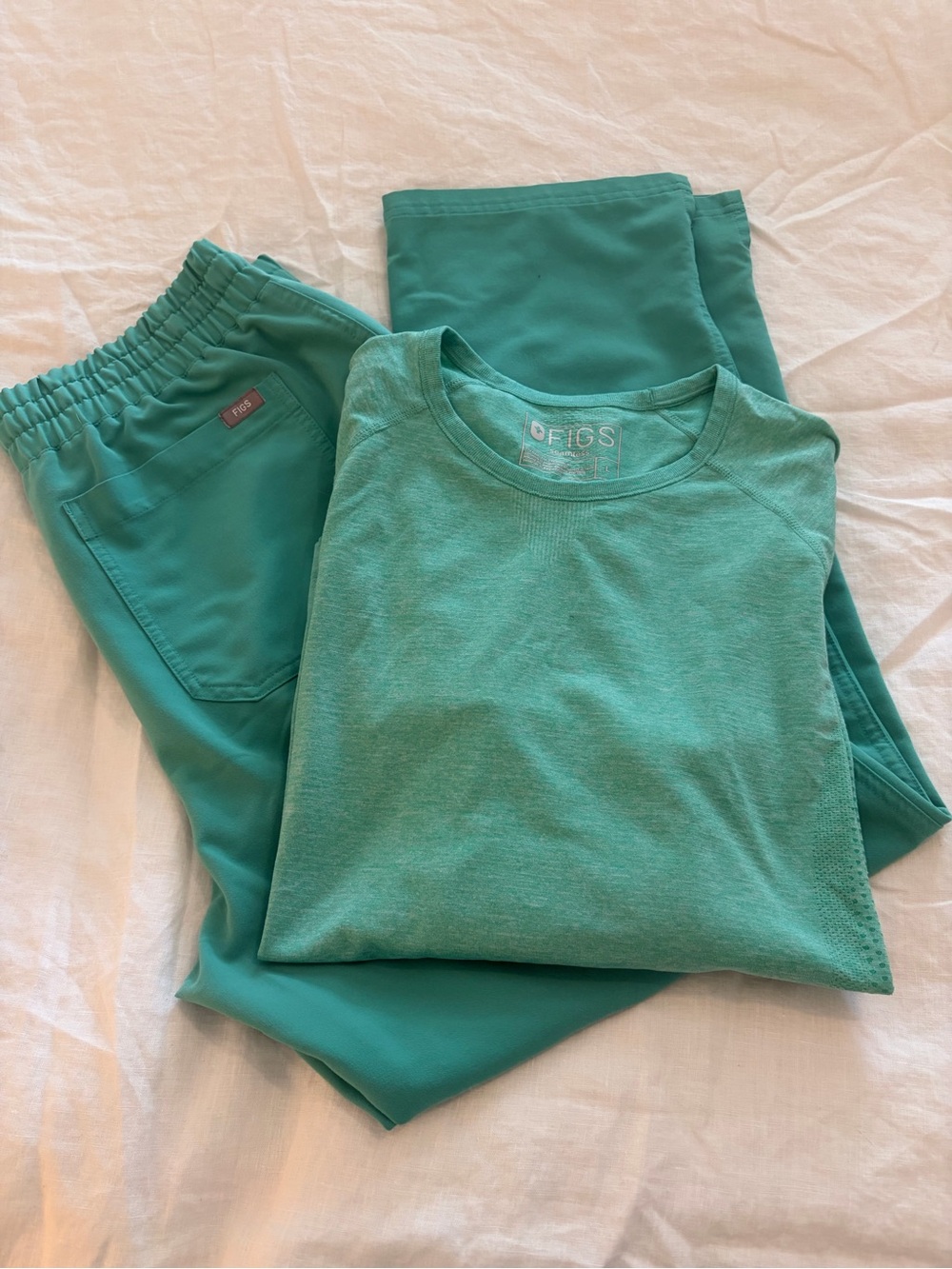 Figs Women's Scrub Set in Teal Green